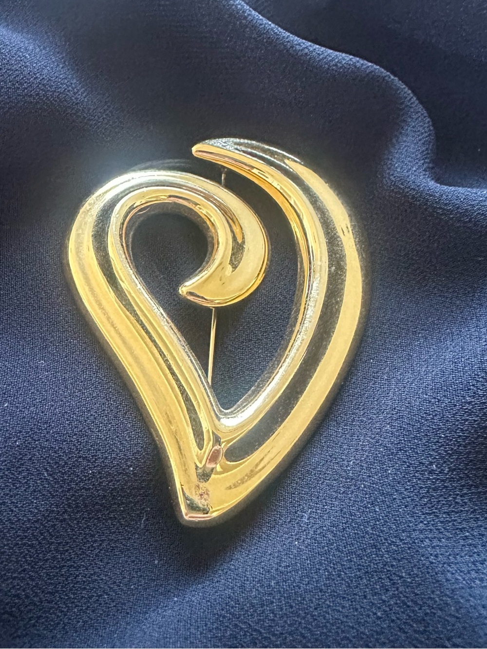 Monet Gold Heart Wave Brooch